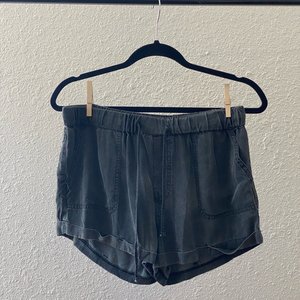 Volcom shorts